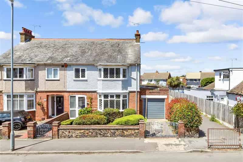 3 Bedroom Semi-Detached House For Sale