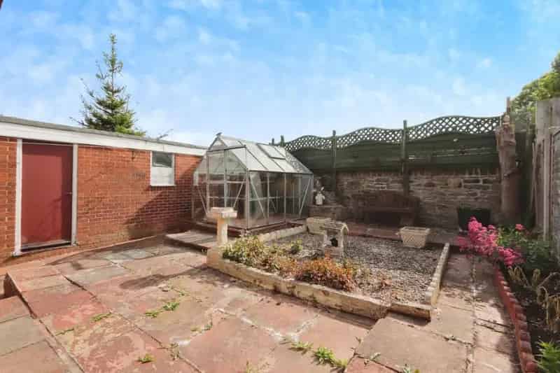 2 Bed Detached Bungalow For Sale No Upward Chain