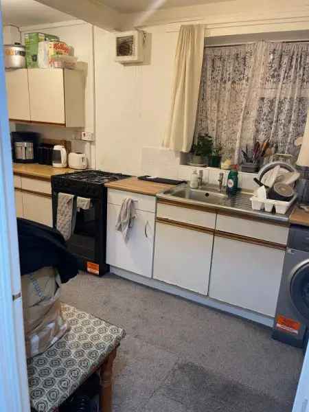 Flat For Rent in Metropolitan Borough of Solihull, England