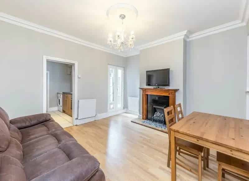 Spacious 3 Double Bedroom House Tooting Broadway