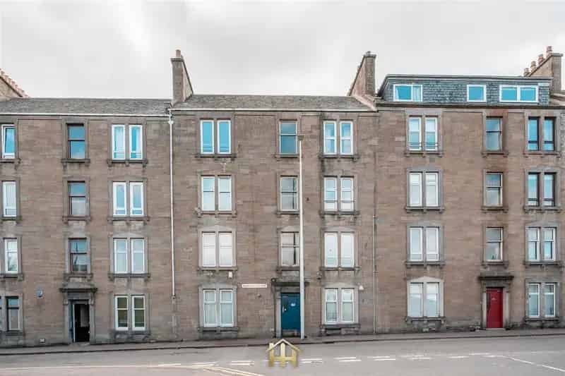 2 Bedroom Flat for Sale in Dundee Near City Centre and University