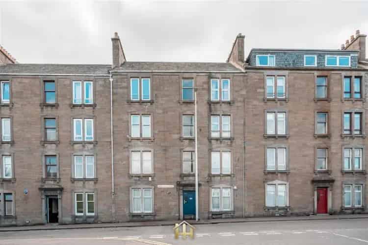 2 Bedroom Flat for Sale in Dundee Near City Centre and University