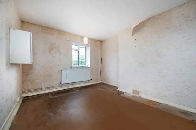 2 Bedroom Flat for Sale in Maida Vale Top Floor 625 SQ FT