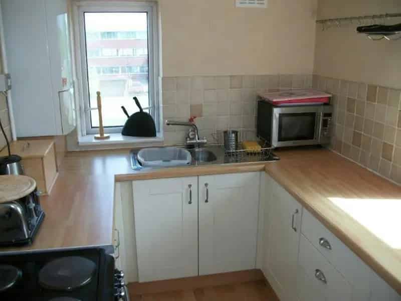 Two Bedroom Maisonette Near M42 Motorway