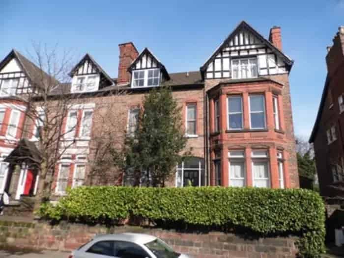Studio Bedsit Aigburth South