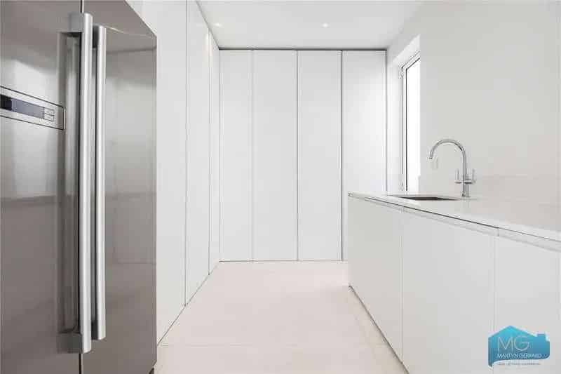 4 Bed House for Sale - Extensively Refurbished Family Home