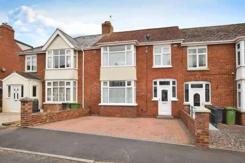 3 Bedroom Terraced House For Sale