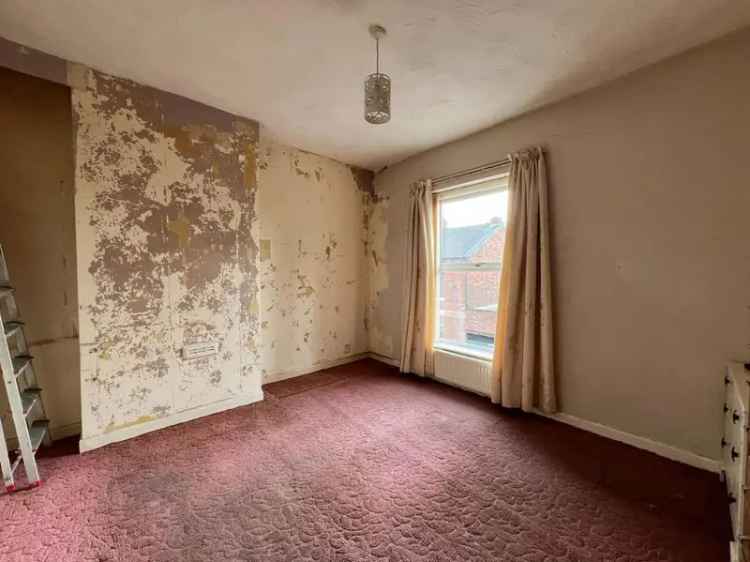 2 Bed Mid Terrace House For Sale No Onward Chain