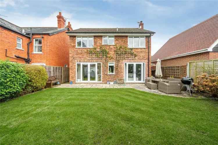 5 bedroom house in Speen