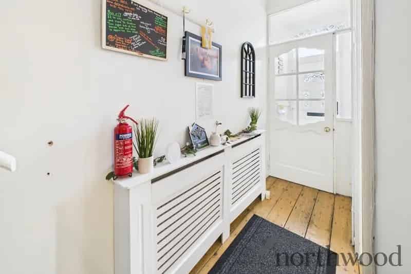 Three Bedroom Family Home Freehold UPVC Double Glazing Gas Central Heating