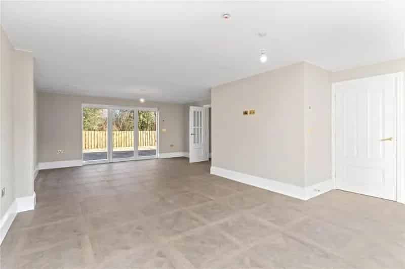 2 Bed Family Homes in Gated Essex Development