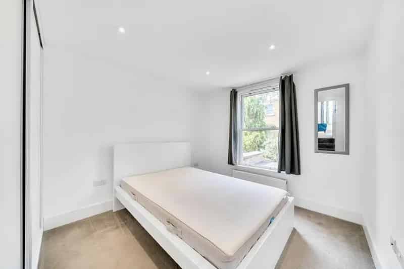 One Bedroom Apartment West Kensington