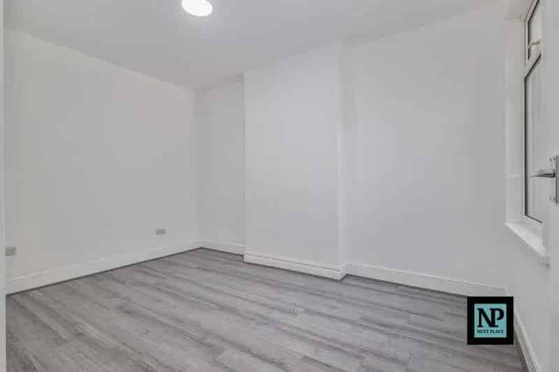 3 Bed Semi-Detached House for Sale Tamworth
