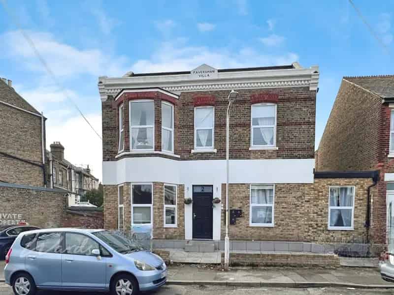 2 bedroom apartment to rent