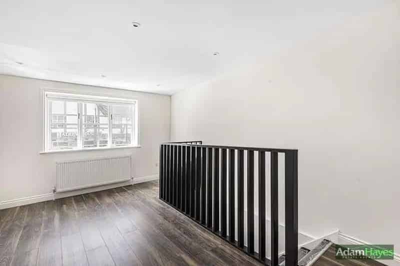 1 Bedroom Duplex Apartment with Commercial Space For Sale in Barnet