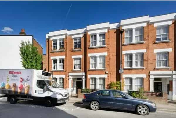 Victorian House Near Amenities Large Double Room