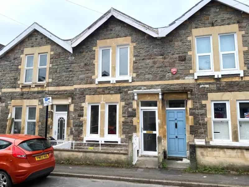 2 Bedroom Terraced House Near Royal United Hospital