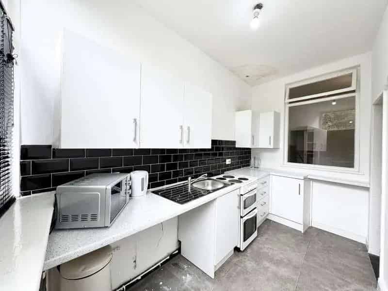 2 Bed Terraced House for Sale - No Onward Chain