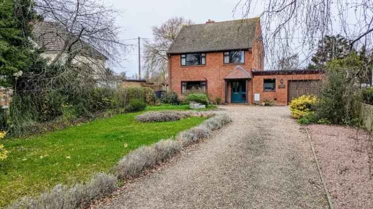 3 Bedroom Detached House for Sale South Littleton Worcestershire