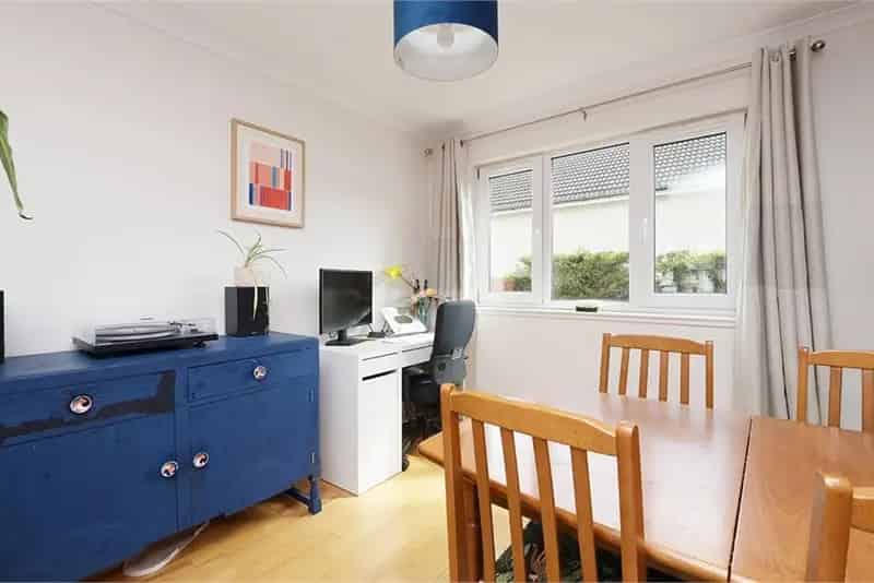 3 Bed Semi-Detached House Haymarket Crescent