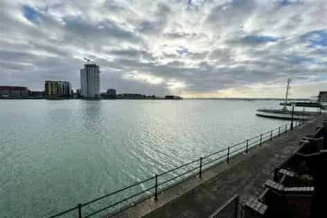3 Bedroom Townhouse with Annex Ocean Village Southampton