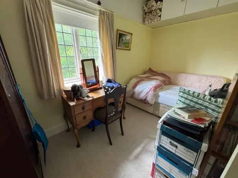 6 Bed Detached House For Sale