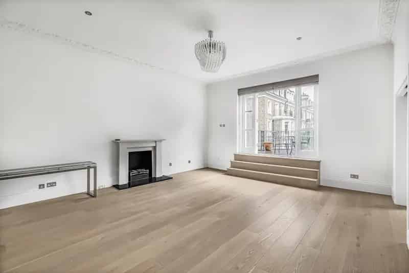 Flat For Sale , London, England