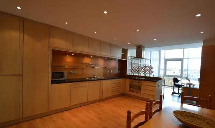 2 Bedroom City Centre Flat to Rent