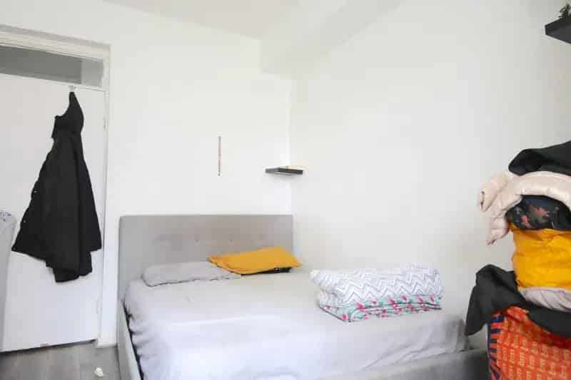 4 Bedroom Flat Near Whitechapel Station