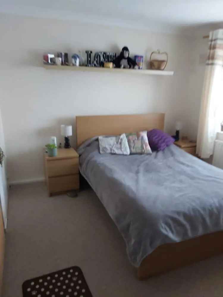 4 Bedroom End Terrace House Near Southmead Hospital