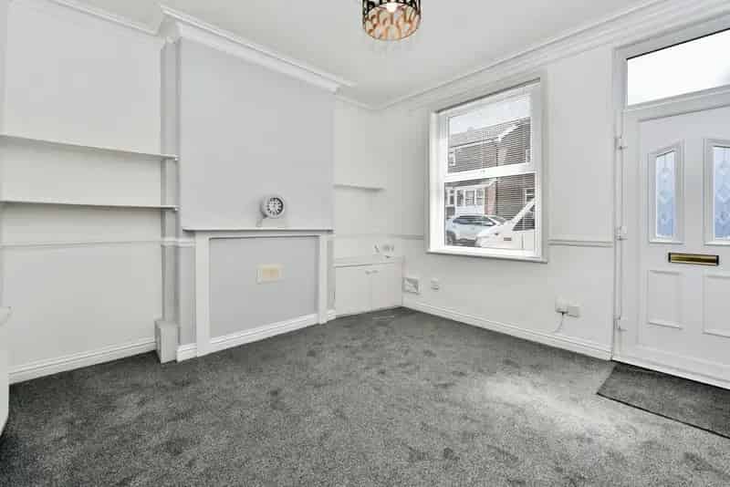 2 Bedroom Mid Terrace House for Sale Clifton South Yorkshire