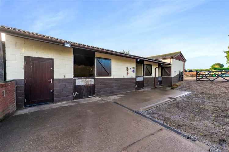 3 Bedroom Detached Bungalow with Stables and 2.5 Acres