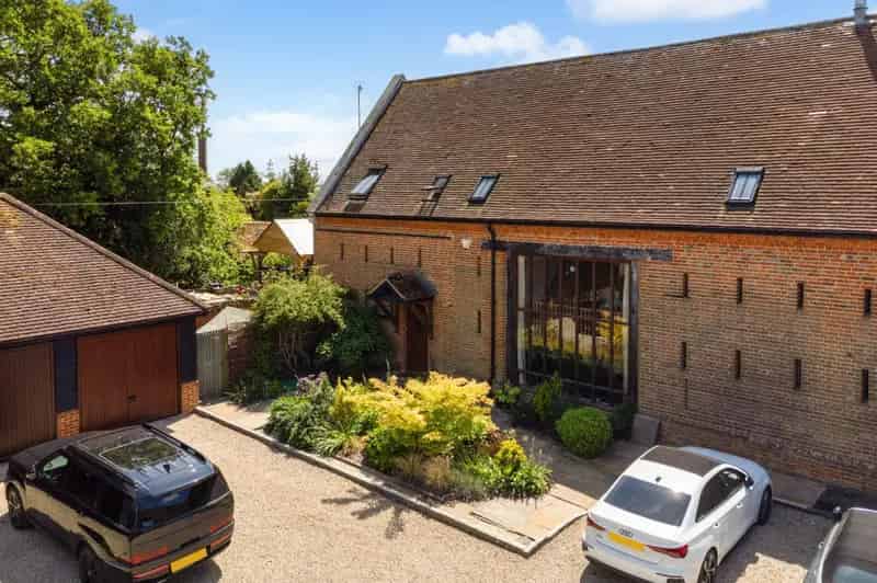 4 Bedroom Victorian Barn Conversion in South Downs National Park