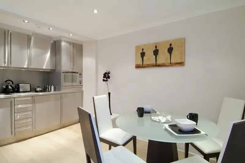 One Bedroom Furnished Flat Near South Kensington Tube