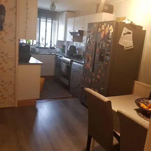 2 Large Double Bedroom Semi Detached House