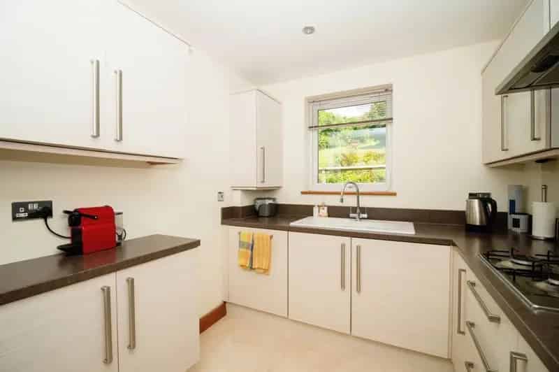 Two Bedroom Apartment Near Beach Two Balconies En Suite Parking