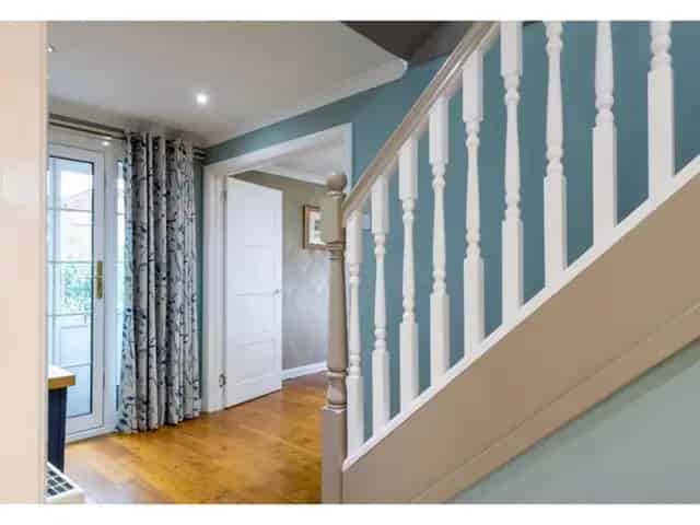 4 Bedroom Detached House for Sale in Lenzie