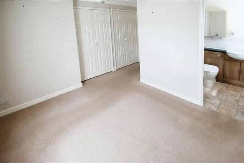 4 Bed Detached House For Sale