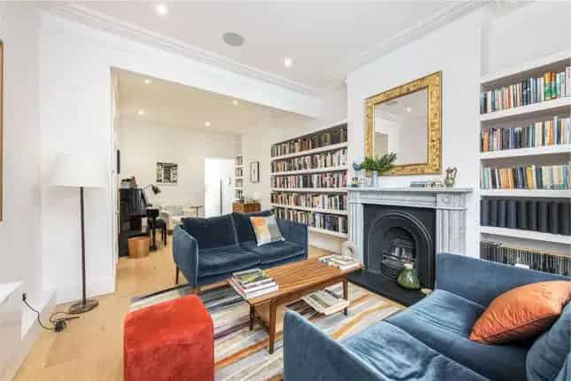 Five Bedroom House for Sale in Gayville Road London SW11