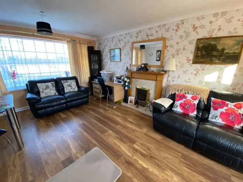 2 Bed House for Sale