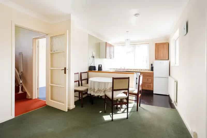 3 Bedroom Chalet Bungalow For Sale