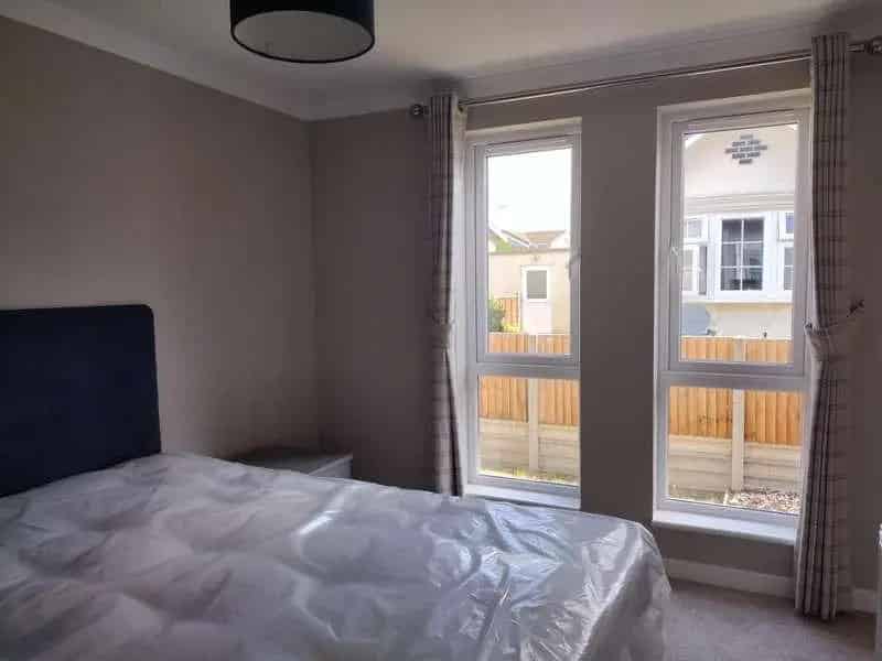2 bed property for sale