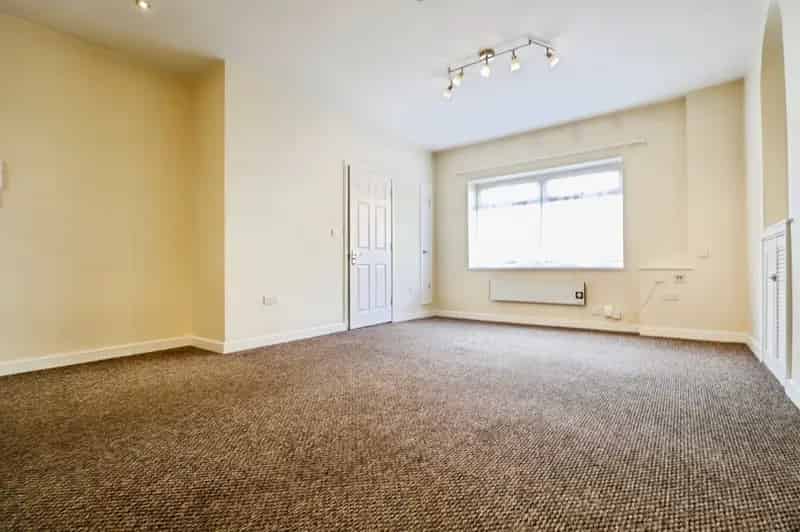 1 bedroom ground floor flat