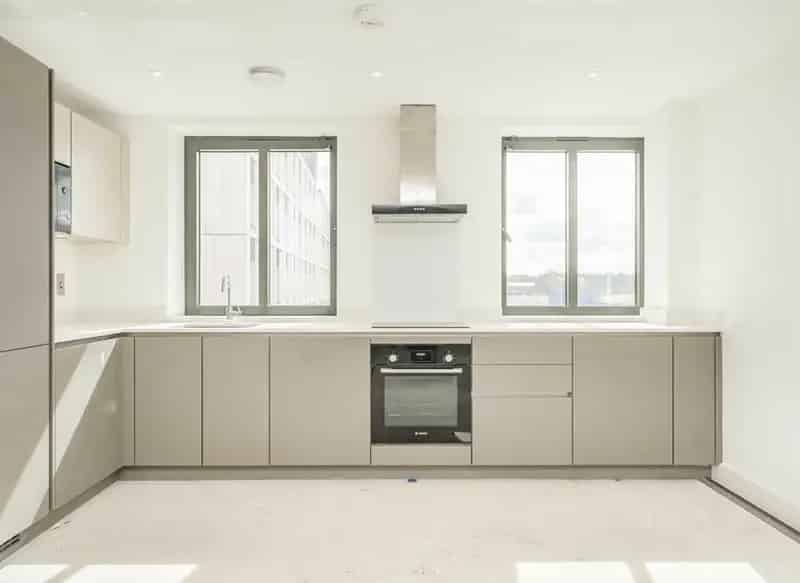River View Apartment: Luxurious 2-Bed, 2-Bath New Build