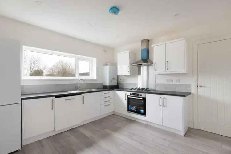 2 Bedroom Flat To Let Near York University