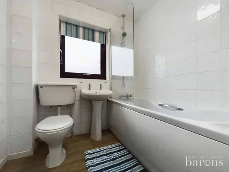 3 Bed Semi-Detached House for Sale in Brighton Hill