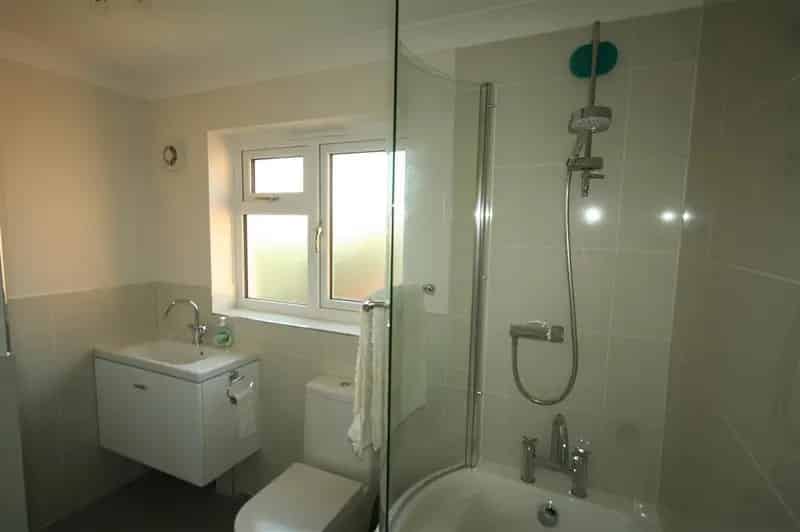 3 Bed Detached House Rutland Heights Modern Kitchen En Suite Garage