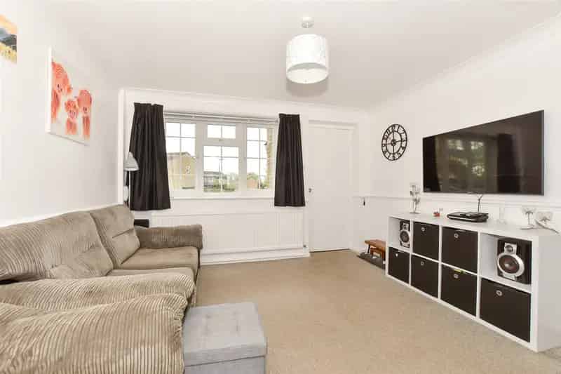 3 Bedroom End Terrace House for Sale