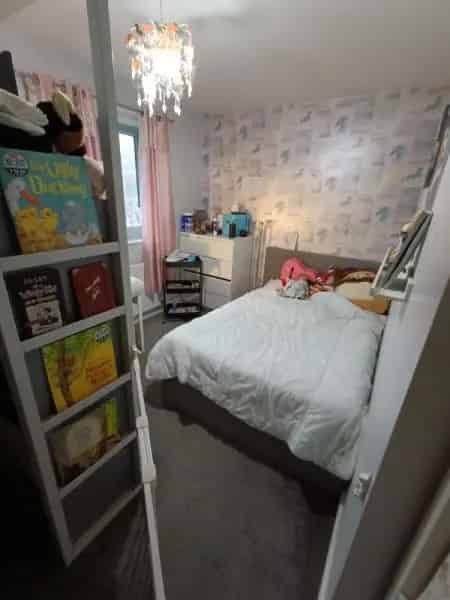 Three Bed Family Home with Garden, Driveway and Solar Panels