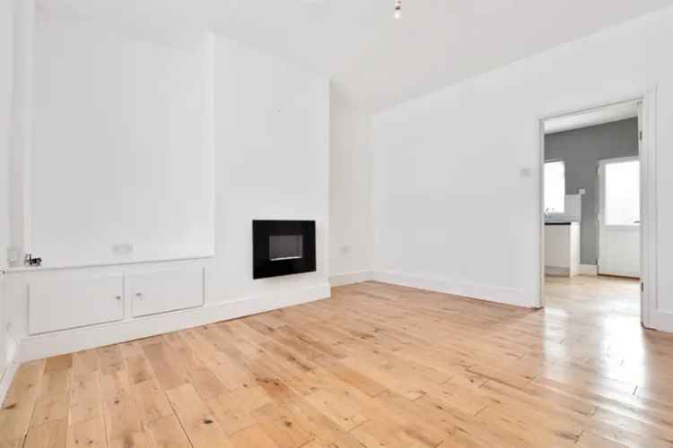 2 Bedroom House To Let - Swinton